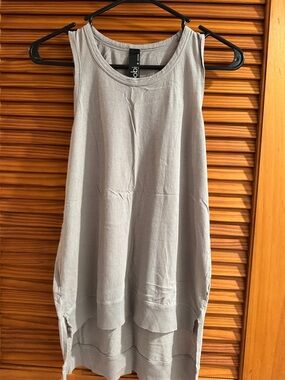 BOBI Light Gray Hi-Low Sleeveless Tank Top